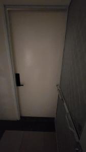 Affordable Whole 2 bedroom Condo high floor BGC