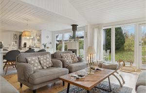 3 Bedroom Pet Friendly Home In Hornbæk