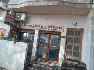 OM Kashi pg guest house