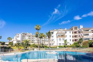 Premium apartment 2 Pools Beach nearby