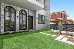 Family-friendly entire Lux 4BR Home 2 parking