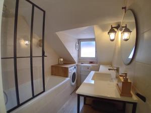 Appartements Coeur Historique - CosyHome 18 - Parking a proximite : photos des chambres