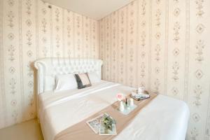 Strategic and Comfort Stay 2BR Apartment Woodland Park Residence By Travelio