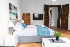 Beautifull 2 Apt Side by Side Near Volksoper & AKH