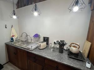 Treehouse - No Hot tub available between 1May to 31 August due to winter