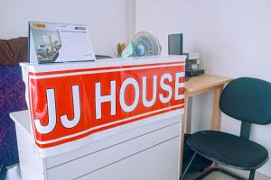 JJ House Mitra RedDoorz
