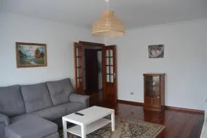 Precioso apartamento de 3 habitaciones en Cabañas - San Martín