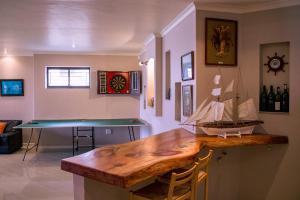 Welsh Whales - De Kelders Getaway