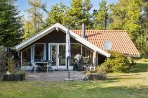 Cosy Summerhouse Close To Beach In A Natural Area - Skelby