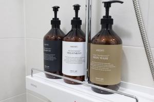 Sim On Chae - one room