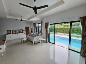 Thamon Pool Villa House - 梭桃邑
