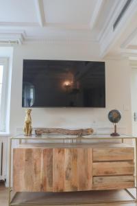 L imperial, Elegance & Volupté