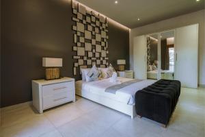 Villa Orange 2BR Seminyak by Exotic Bali Properties