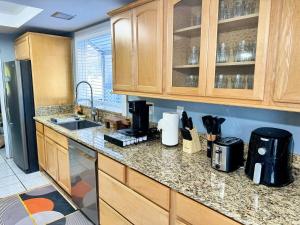 Modern & Spacious Family and Friend 4B3B House