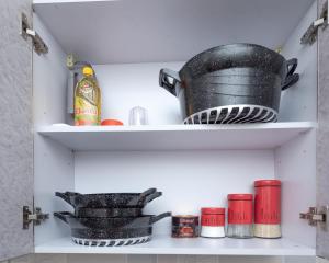 Pristine-2 bedroom apartment with free parking