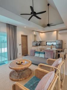 Pranatarn Pool Villa Coral Color