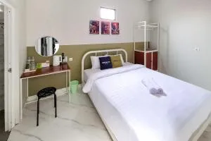 Urbanview Hotel Syariah Terra House Pati by RedDoorz - Джепара