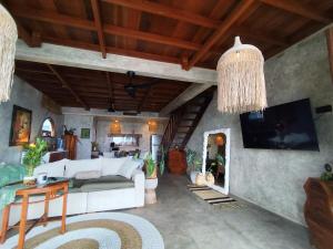 Beachfront Villa Tara Bliss Candidasa