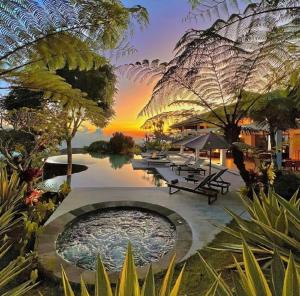 Biệt Thự 5 Phòng Ngủ (Five-Bedroom Villa)