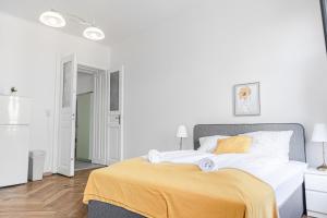 Two Charming Apartments near Volksoper and AKH