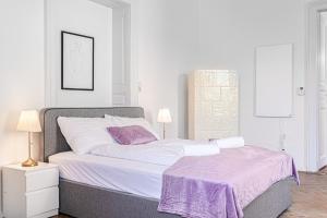 Two Charming Apartments near Volksoper and AKH