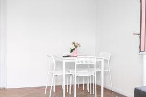 Two Charming Apartments near Volksoper & AKH