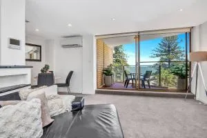 Glenelg Panorama - Seaside Bliss with Jetty Views - Glenelg