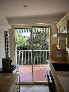 Appartement à Antibes avec terrasse ensoleillée