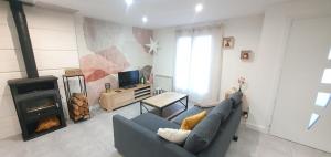 Appartements Maison Le Baron 13pers Tiffauges proche Puy du Fou : photos des chambres