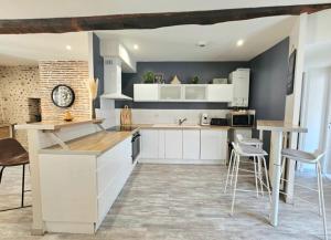 Appartements Coeur Historique - CosyHome 18 - Parking a proximite : photos des chambres