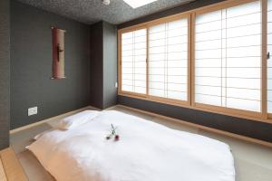 Sakura House Kuromon Market