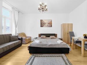 Three King-Size Beds, Three Bedrooms