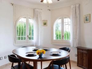 Comfortable house with a pool very close to the beach, Amfora Cugat Sant Pere Pescador