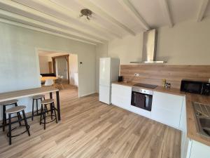 Appartements Maison 8pers Centre Les Herbiers proche Puy du Fou : photos des chambres