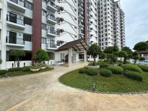 Cebu 1BR Condo Family Staycation Pool WiFi Netflix