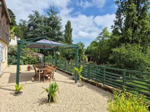Appartements Le Pont Bas bord de riviere proche Puy du Fou : photos des chambres