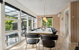 4 Bedroom Beautiful Home In Hadsund