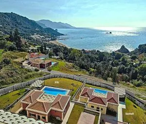 Άρκτος ΟΕ - Pelekas