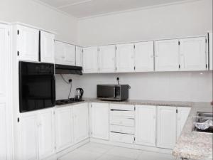 57 On Lorne Guesthouse