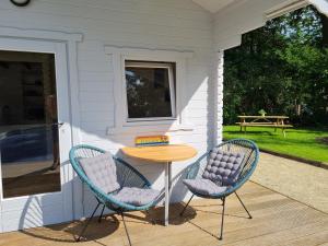Cozy tiny house with swimming pool & outdoor sauna
