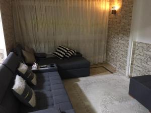 Mu House, Airport Oasis