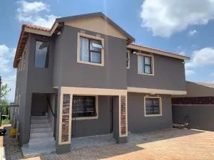 Greenfield Guesthouse - Vosloorus