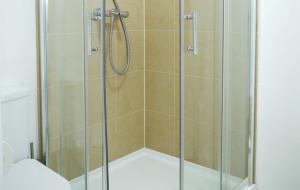 Student Only, En-suite Room at South Bank