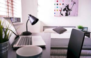 Student Only, En-suite Room at South Bank