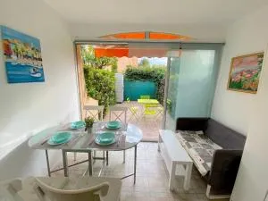 Studio avec piscine et jardin - Les Playes