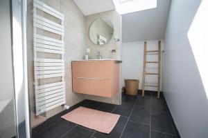 Manava Villa vue mer et Mont Saint Michel piscine intérieure