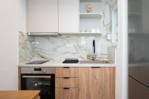 Margo Luxury Living 2 by 8essentially