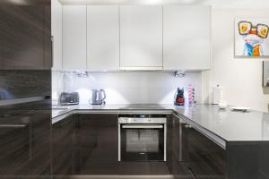 Chic Manhattan Studio Retreat