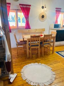 Cabana Racilor Ski and Snowboard