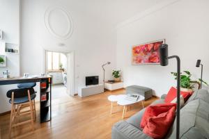 Quiet Retreat in Ancient Rome